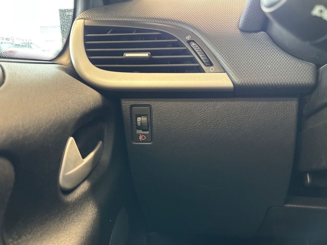 Peugeot 207 vaihtoauto