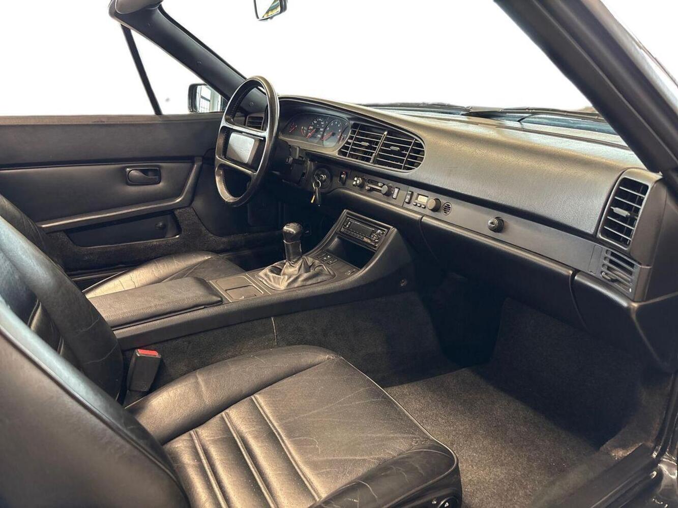 Porsche 944 vaihtoauto
