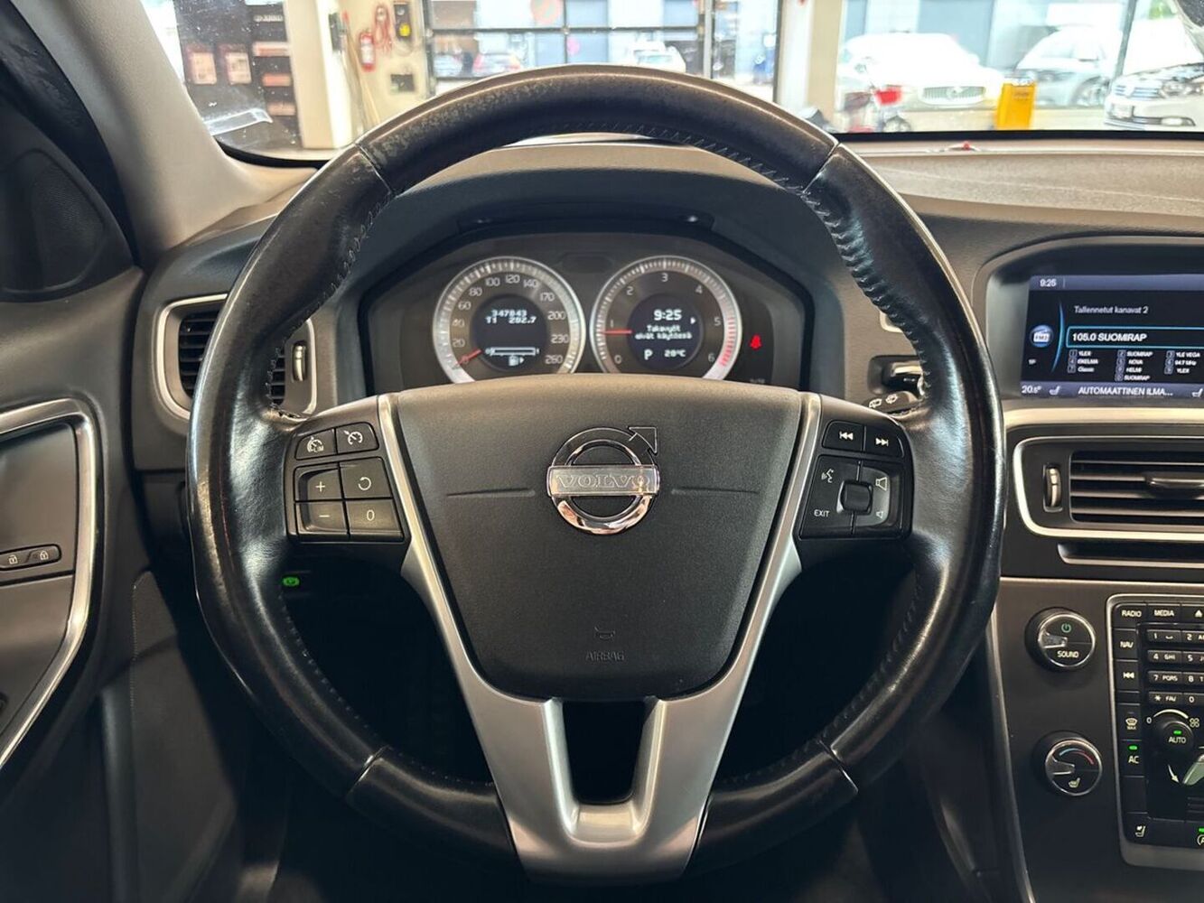 Volvo V60 vaihtoauto