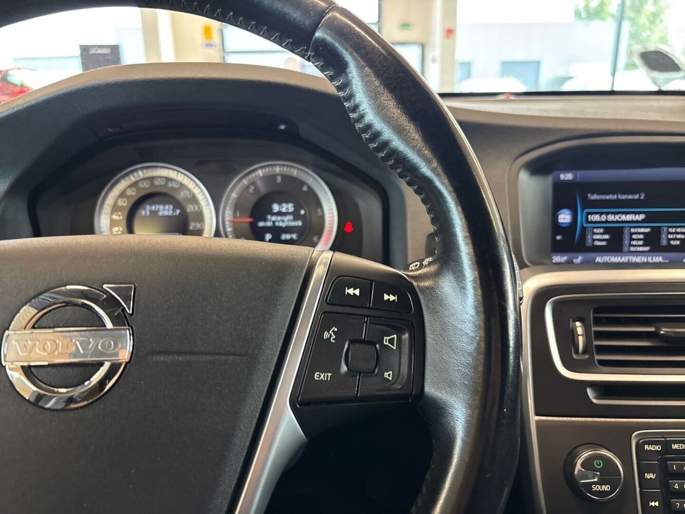 Volvo V60 vaihtoauto