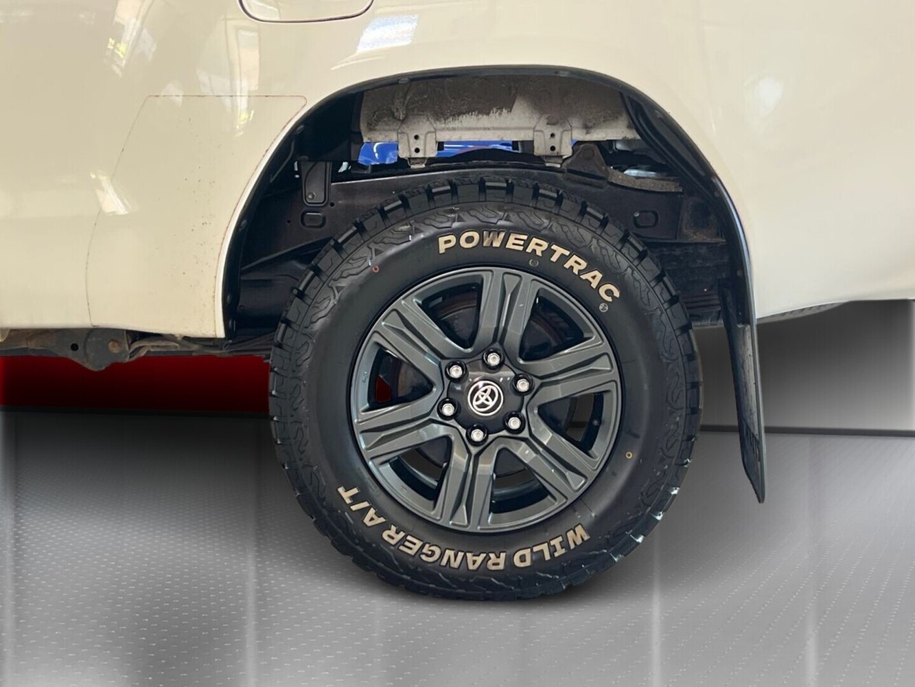 Toyota Hilux vaihtoauto