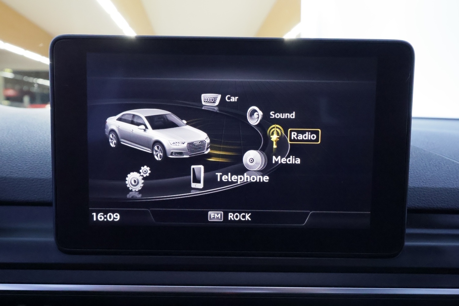 Audi A4 vaihtoauto