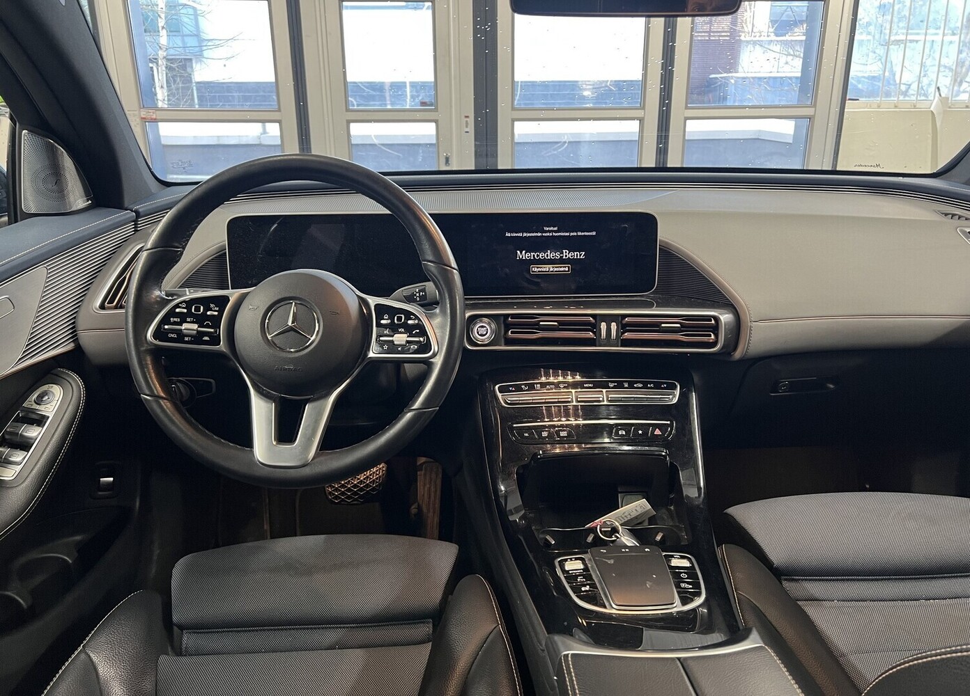 Mercedes-Benz EQC vaihtoauto