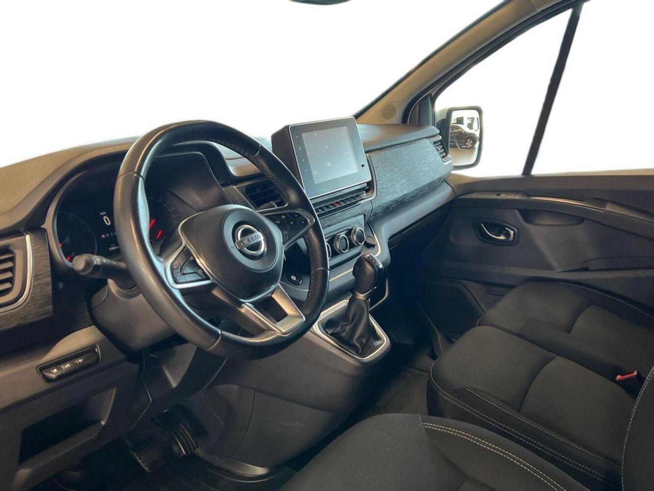 Nissan Primastar vaihtoauto