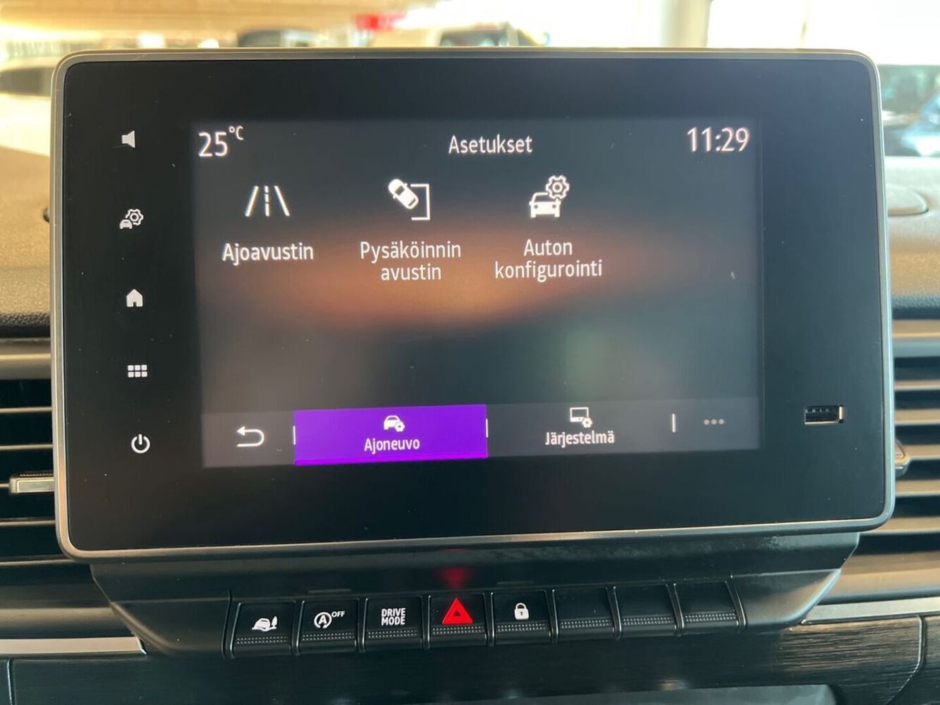 Nissan Primastar vaihtoauto