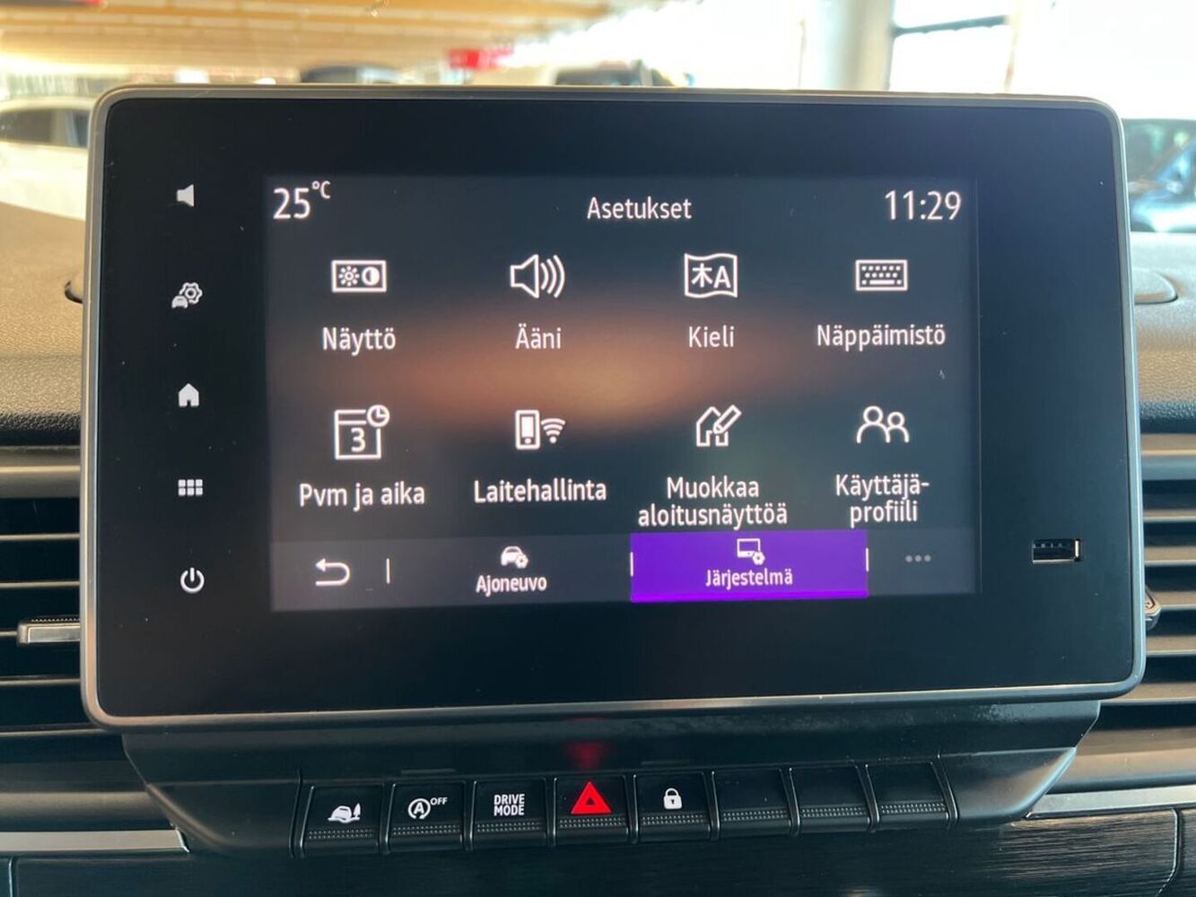 Nissan Primastar vaihtoauto
