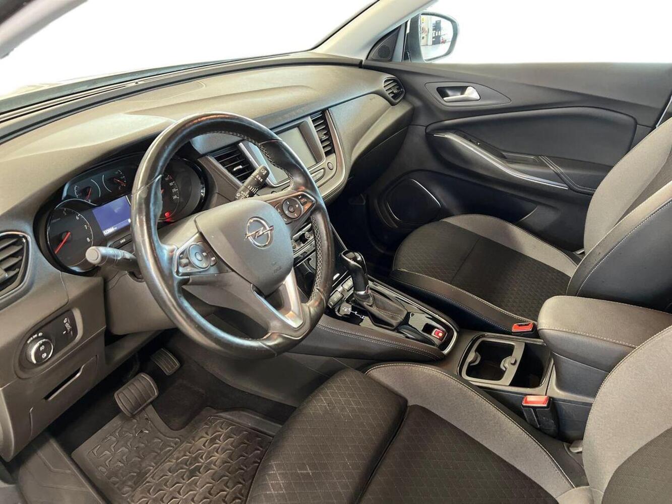 Opel Grandland X vaihtoauto