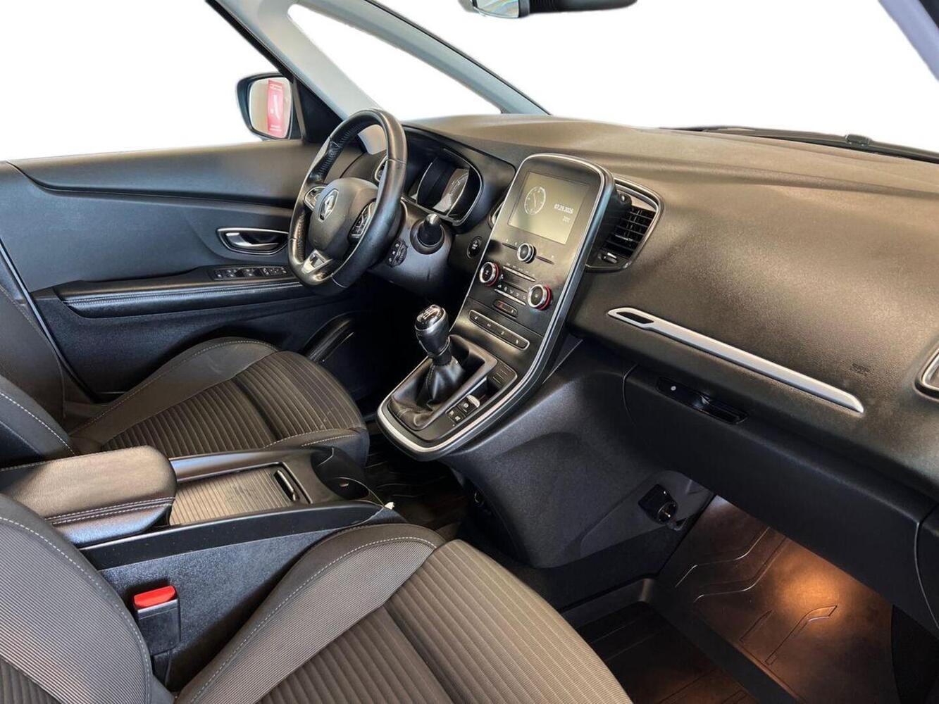 Renault Grand Scénic vaihtoauto