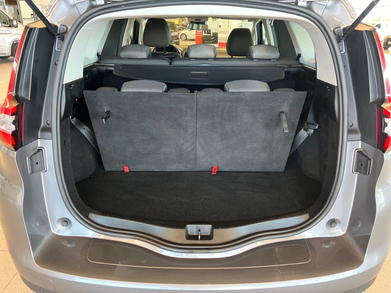 Renault Grand Scénic vaihtoauto