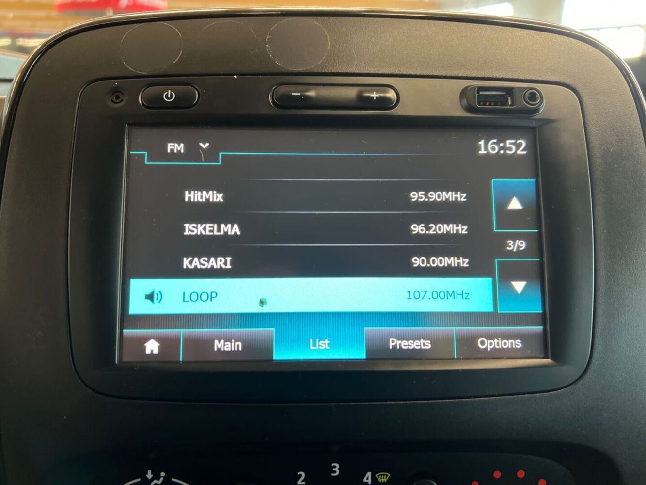 Opel Vivaro vaihtoauto