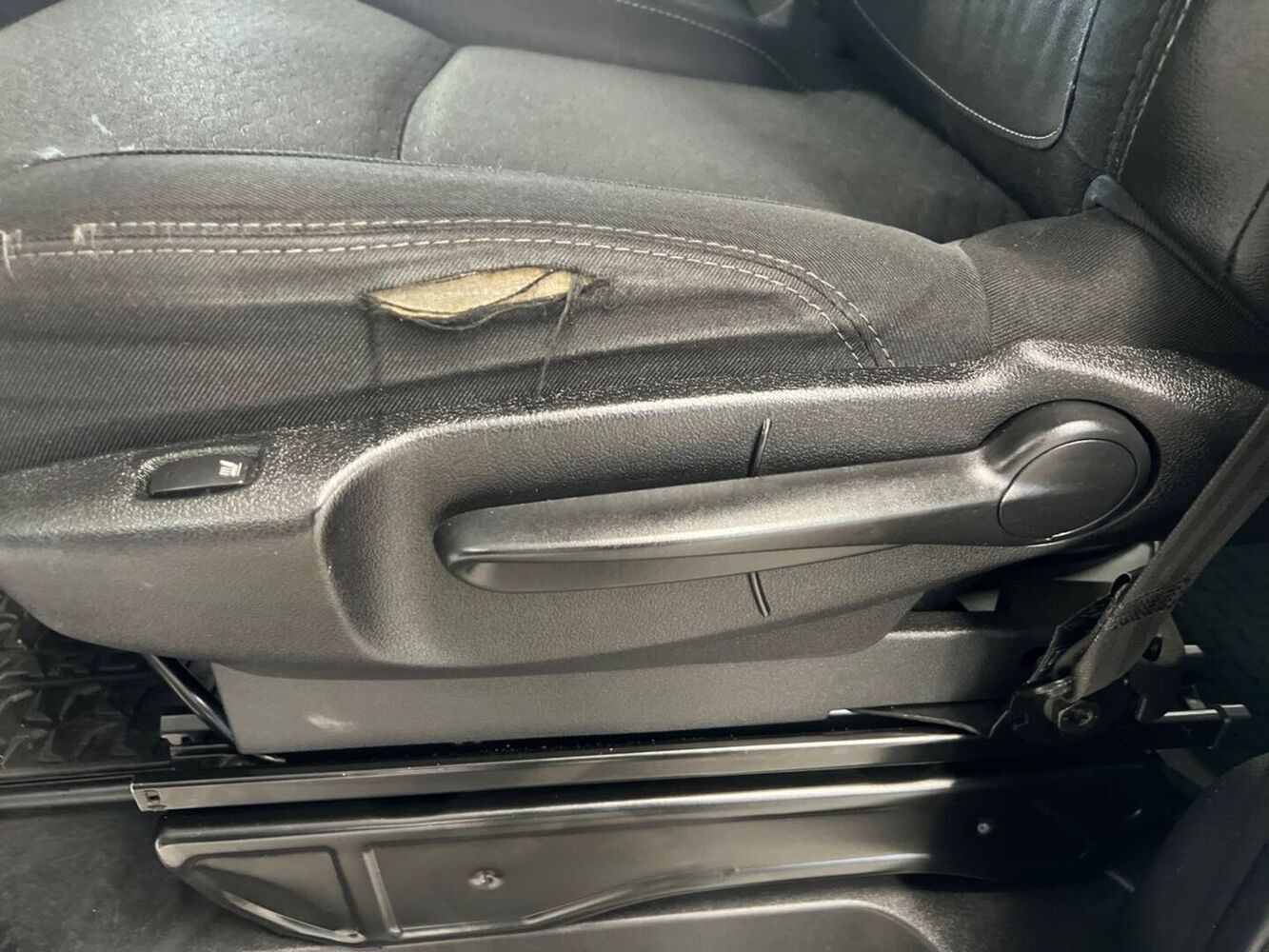 Opel Vivaro vaihtoauto