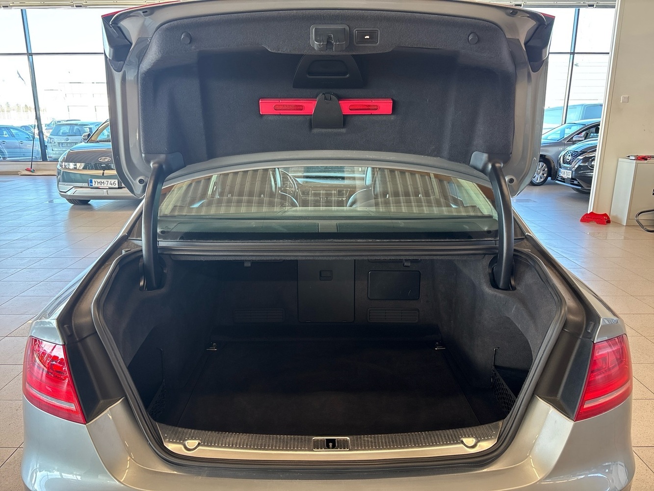 Audi A8 vaihtoauto