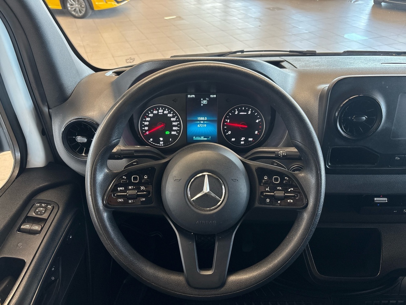 Mercedes-Benz Sprinter vaihtoauto