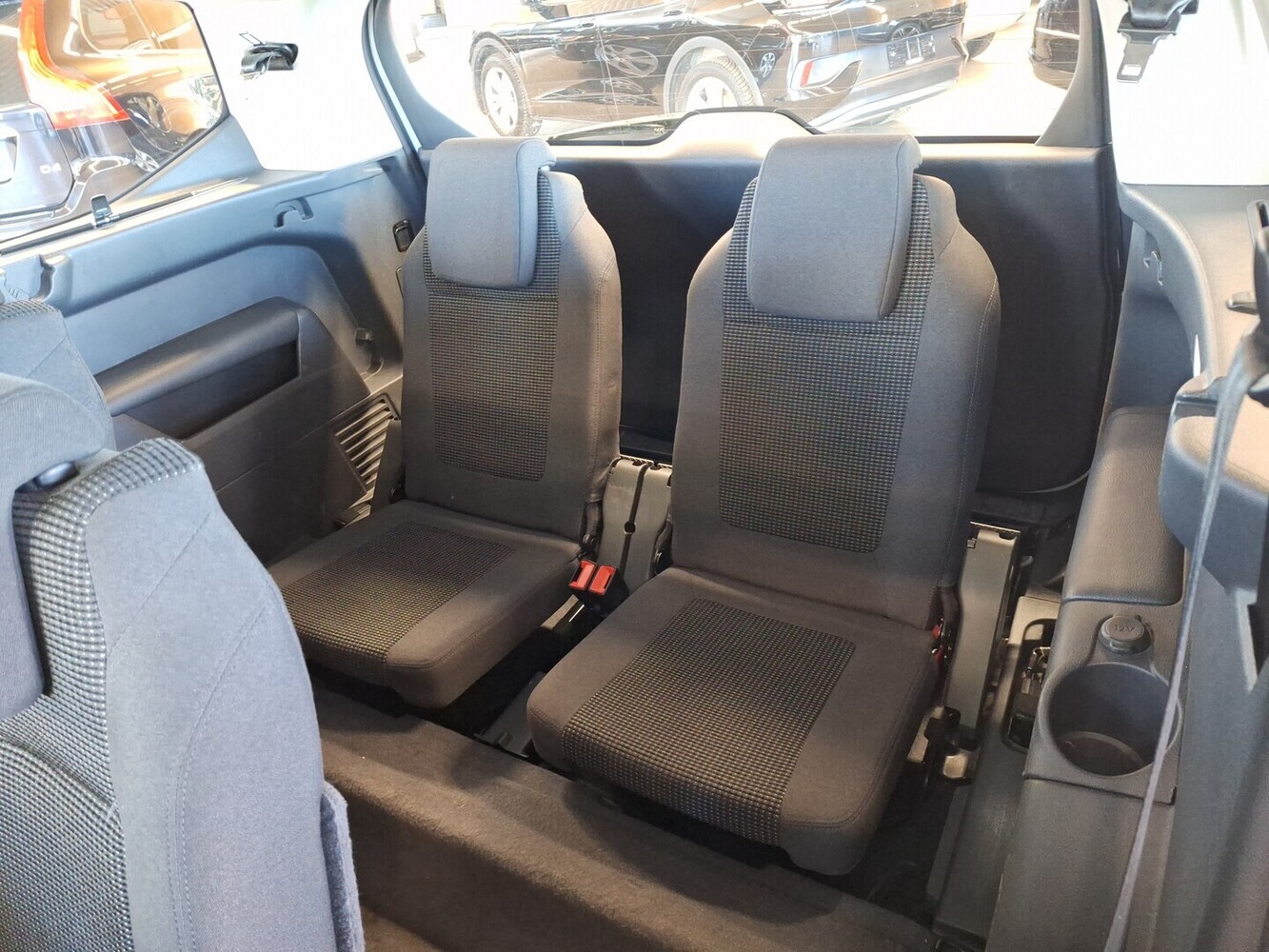Peugeot 5008 vaihtoauto