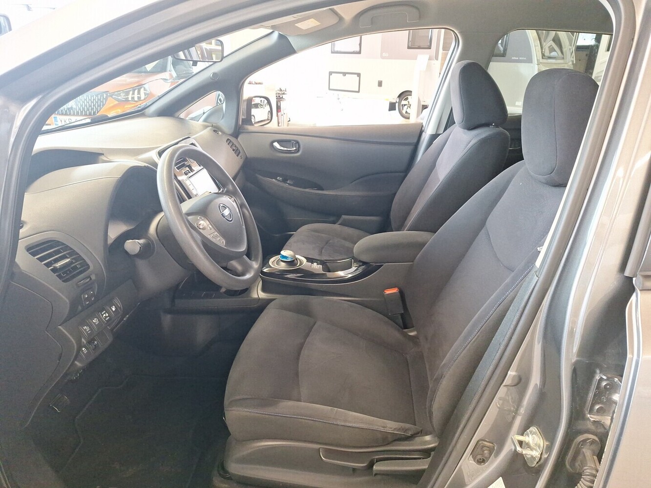 Nissan Leaf vaihtoauto