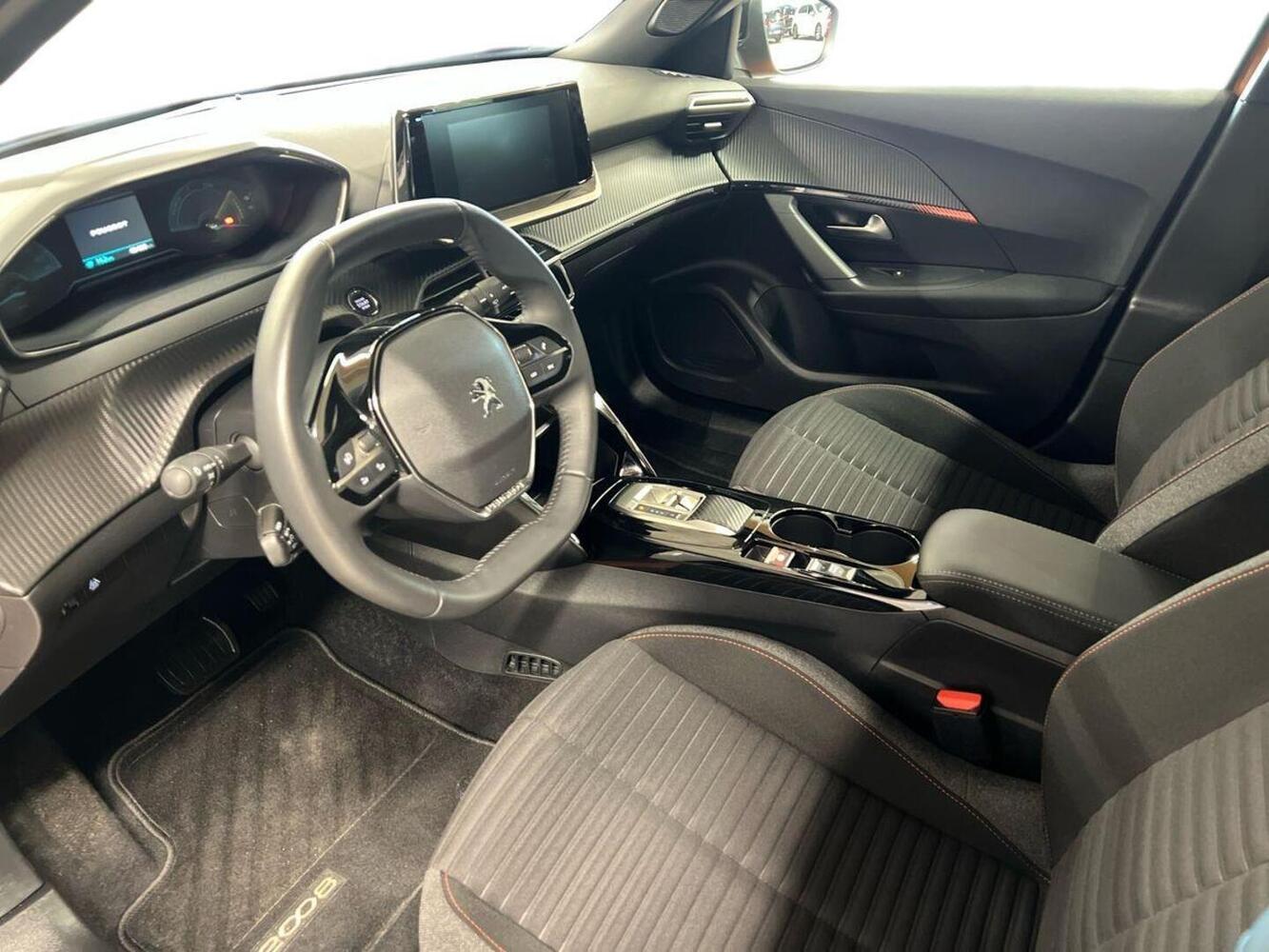 Peugeot e-2008 vaihtoauto