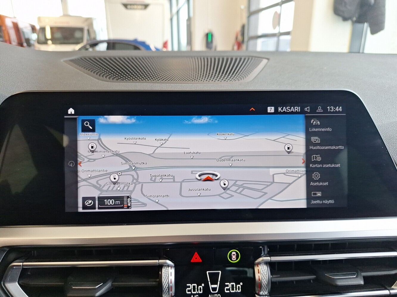 BMW 330 vaihtoauto
