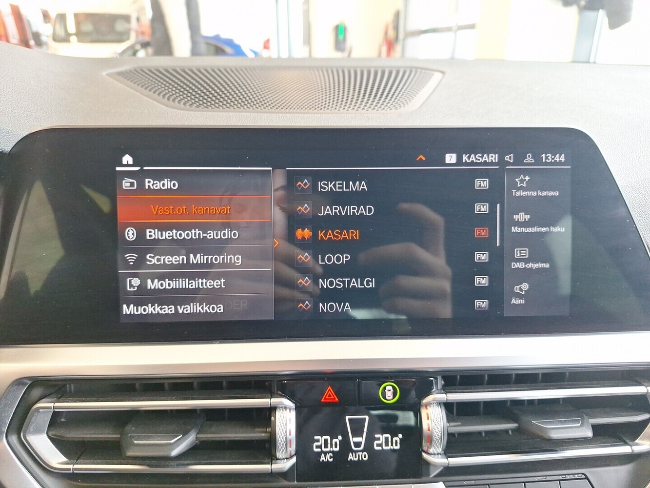 BMW 330 vaihtoauto