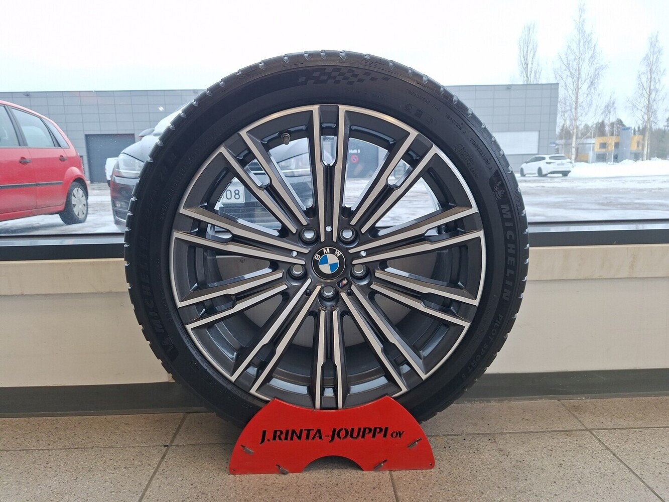 BMW 330 vaihtoauto