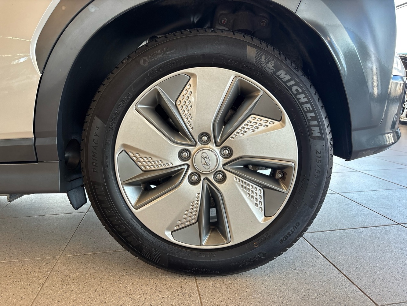 Hyundai Kona vaihtoauto
