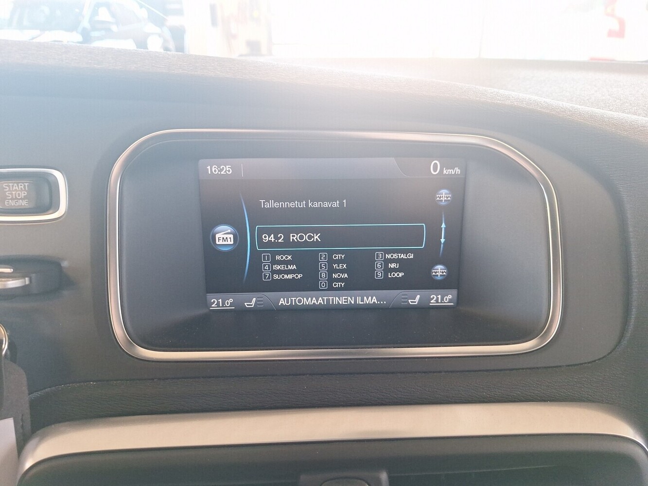 Volvo V40 Cross Country vaihtoauto