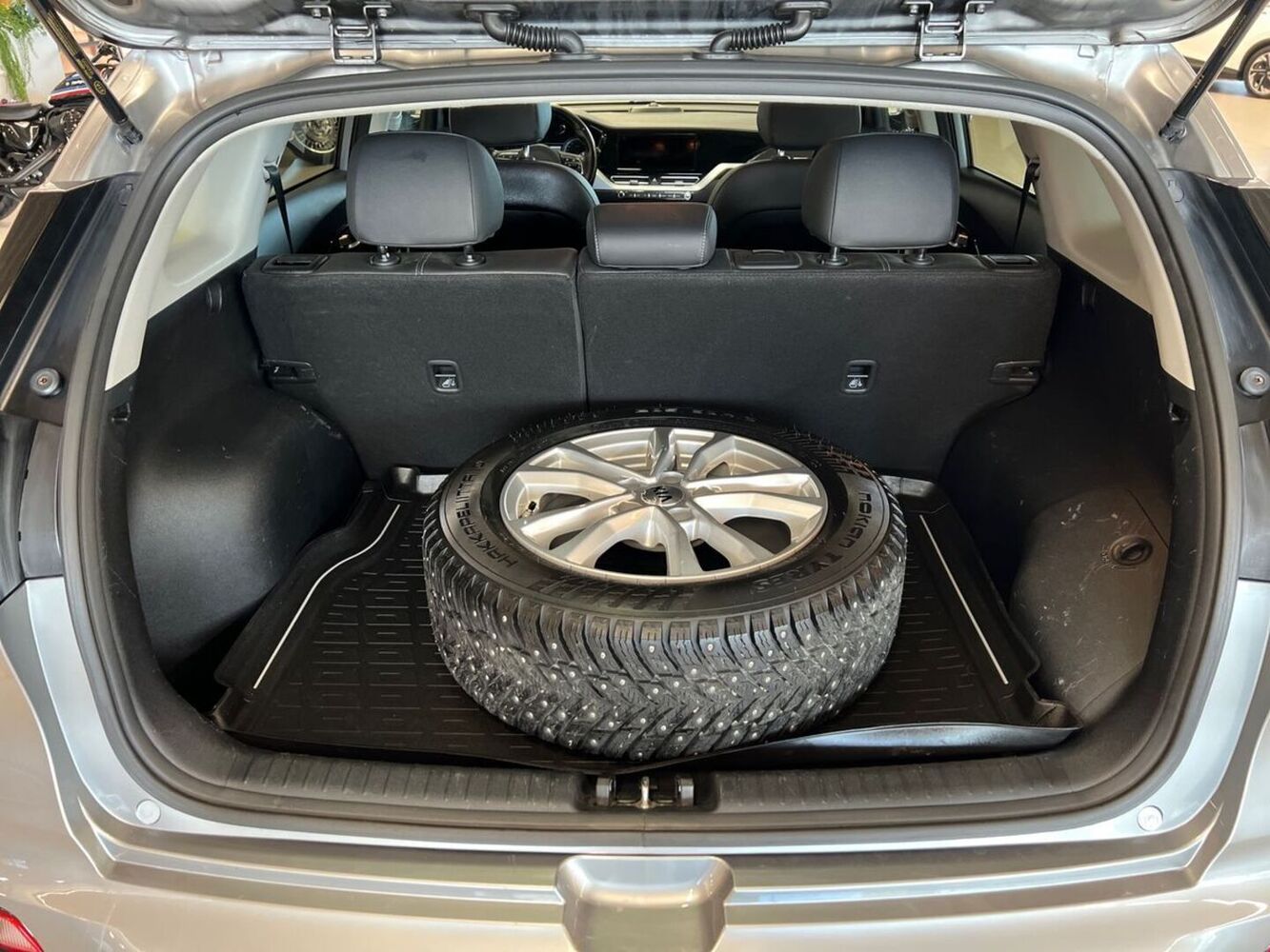 Kia Niro vaihtoauto