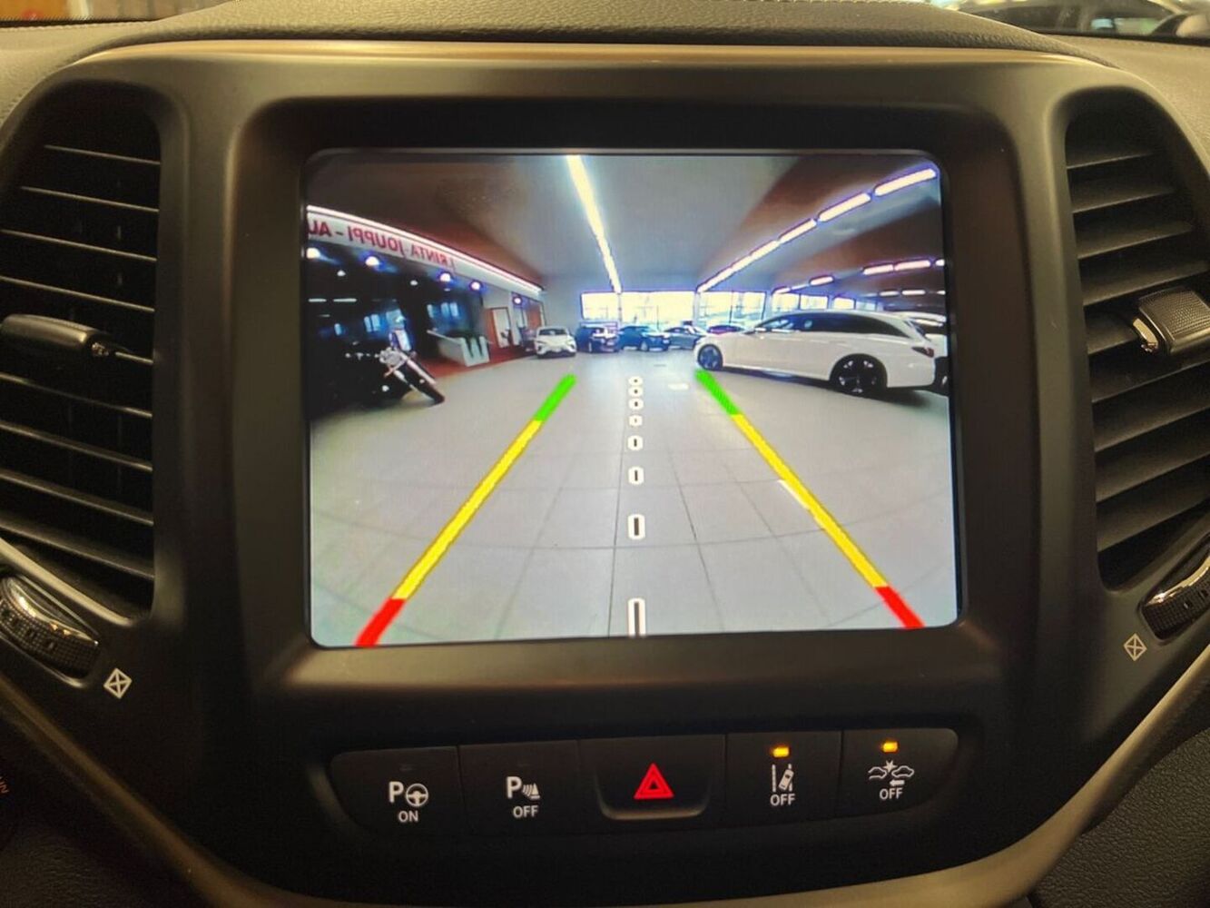 Jeep Cherokee vaihtoauto