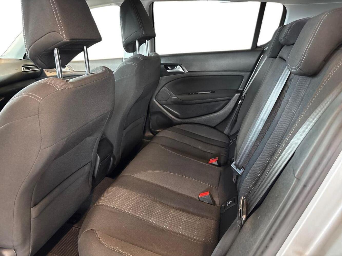 Peugeot 308 vaihtoauto