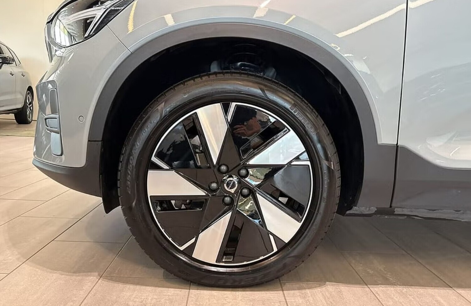 Volvo EX40 vaihtoauto