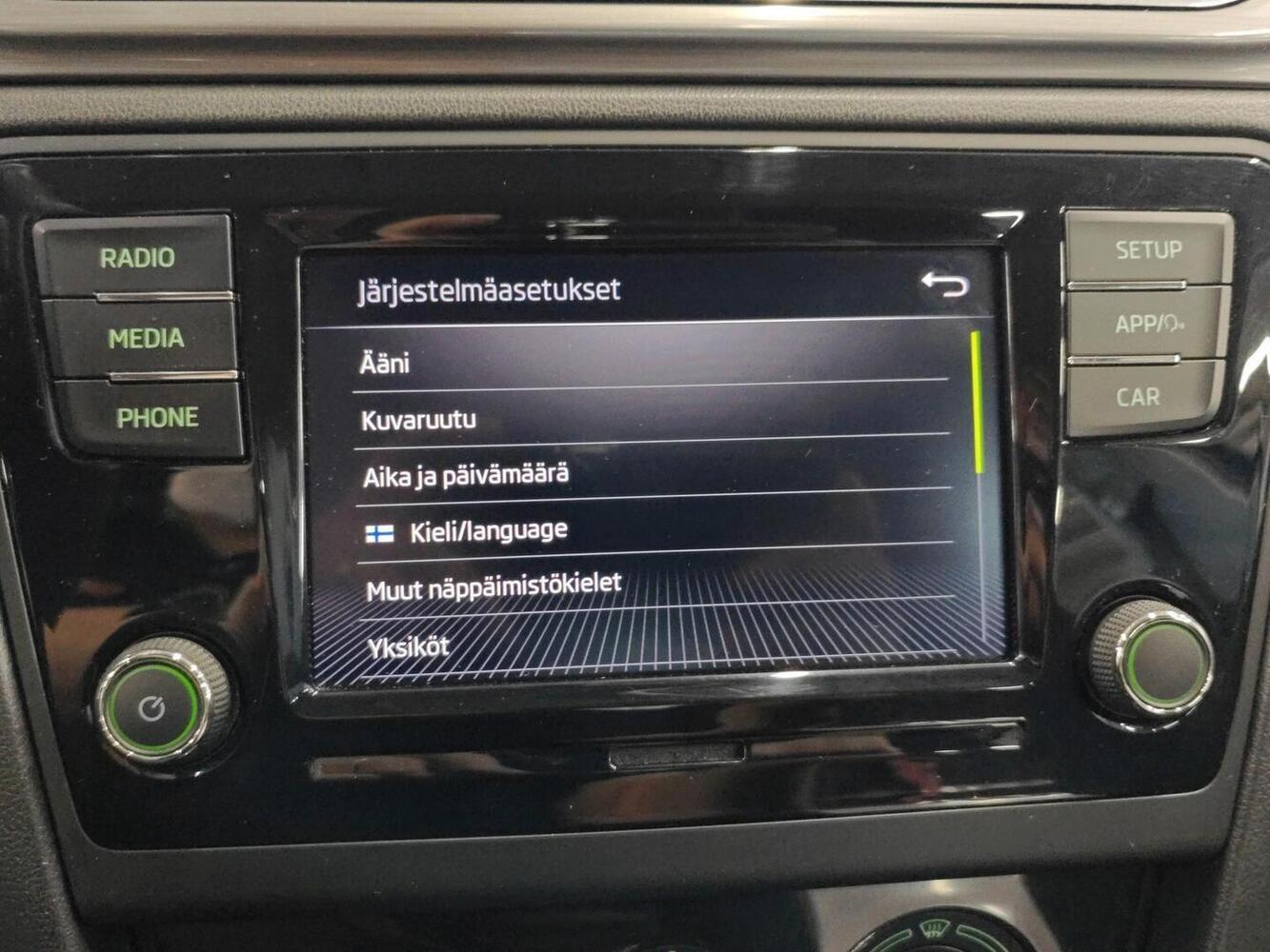 Skoda Rapid vaihtoauto