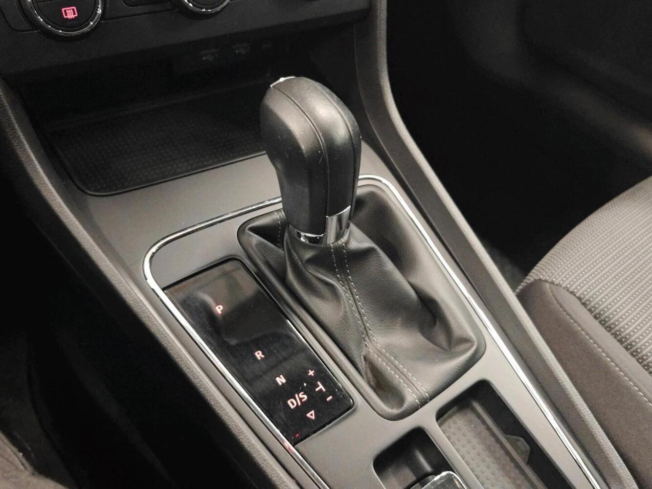 SEAT Leon ST vaihtoauto