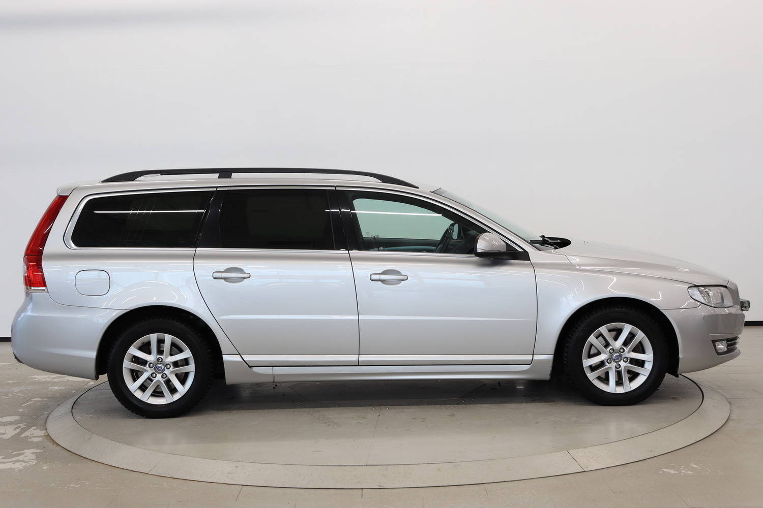 Volvo V70 vaihtoauto