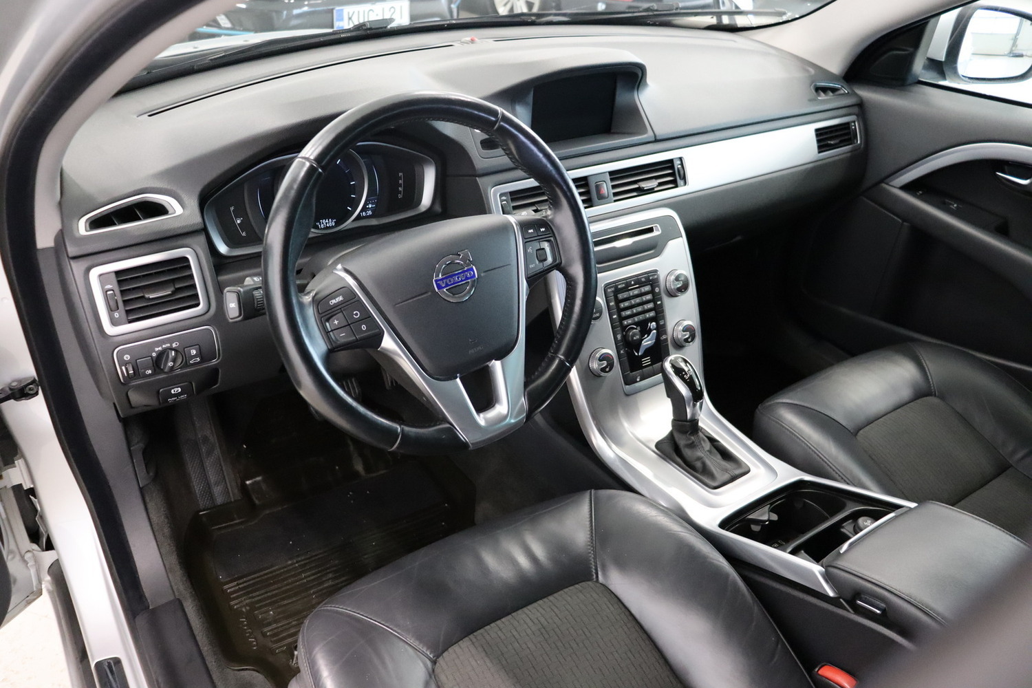 Volvo V70 vaihtoauto