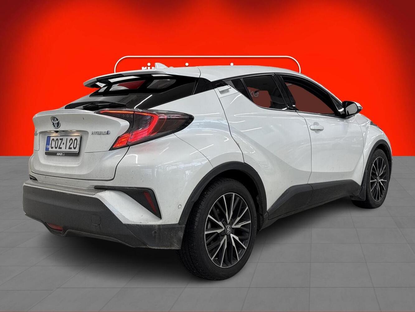 Toyota C-HR vaihtoauto