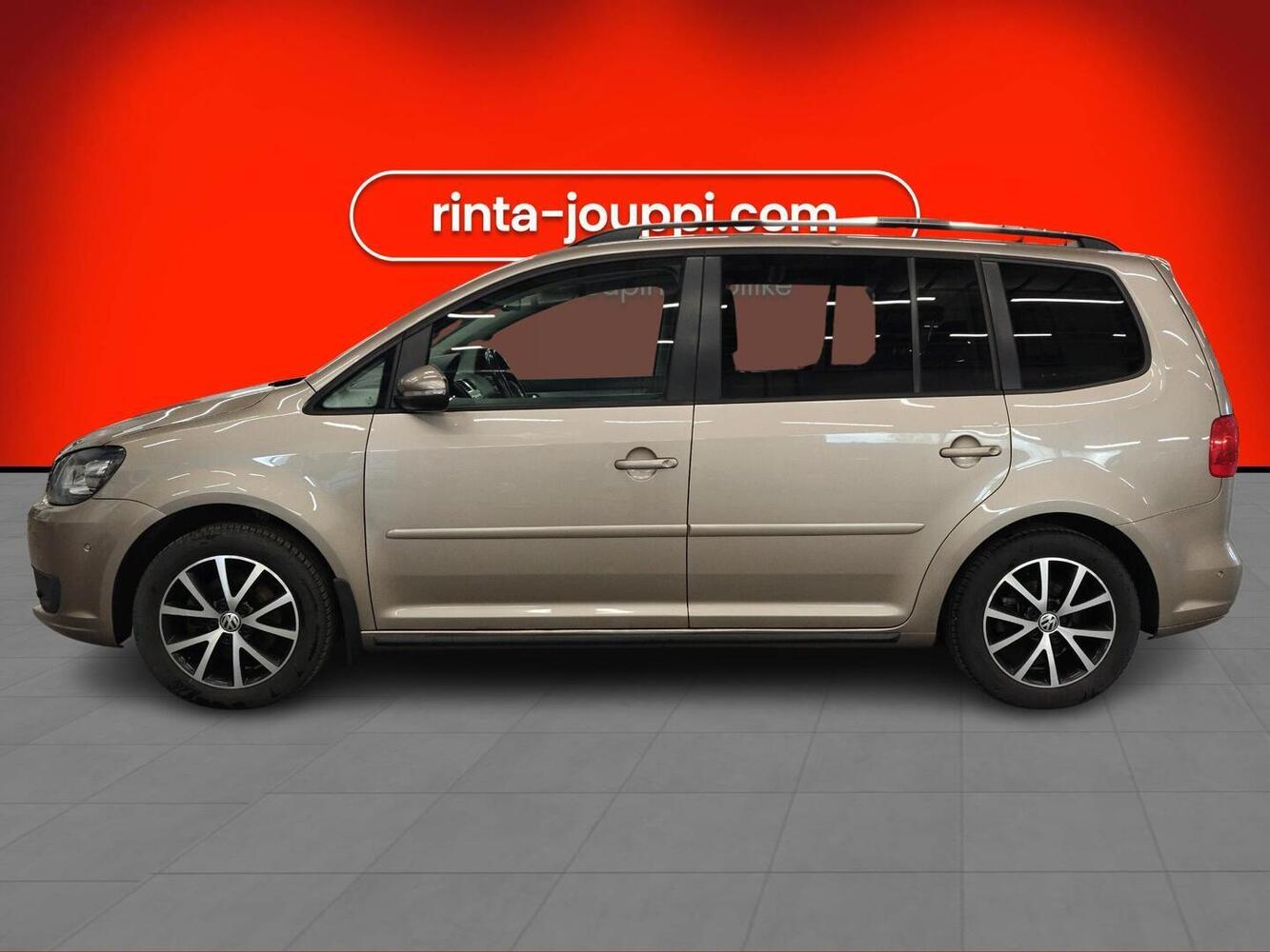 Volkswagen Touran vaihtoauto