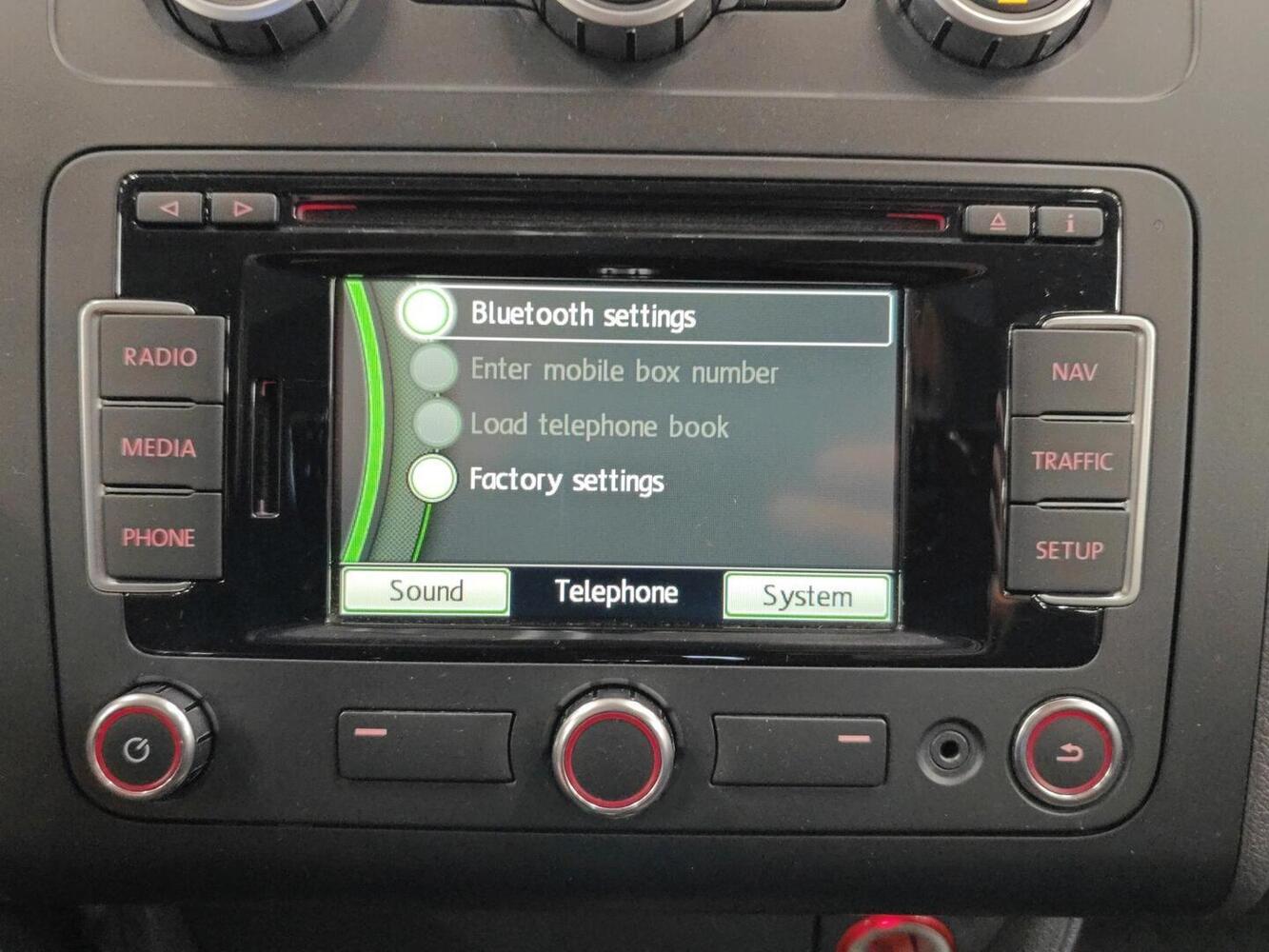 Volkswagen Touran vaihtoauto