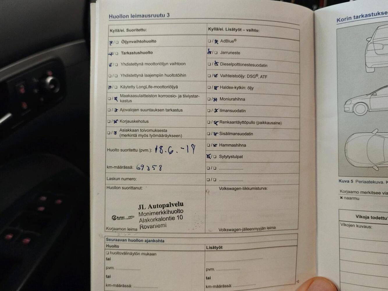 Volkswagen Touran vaihtoauto
