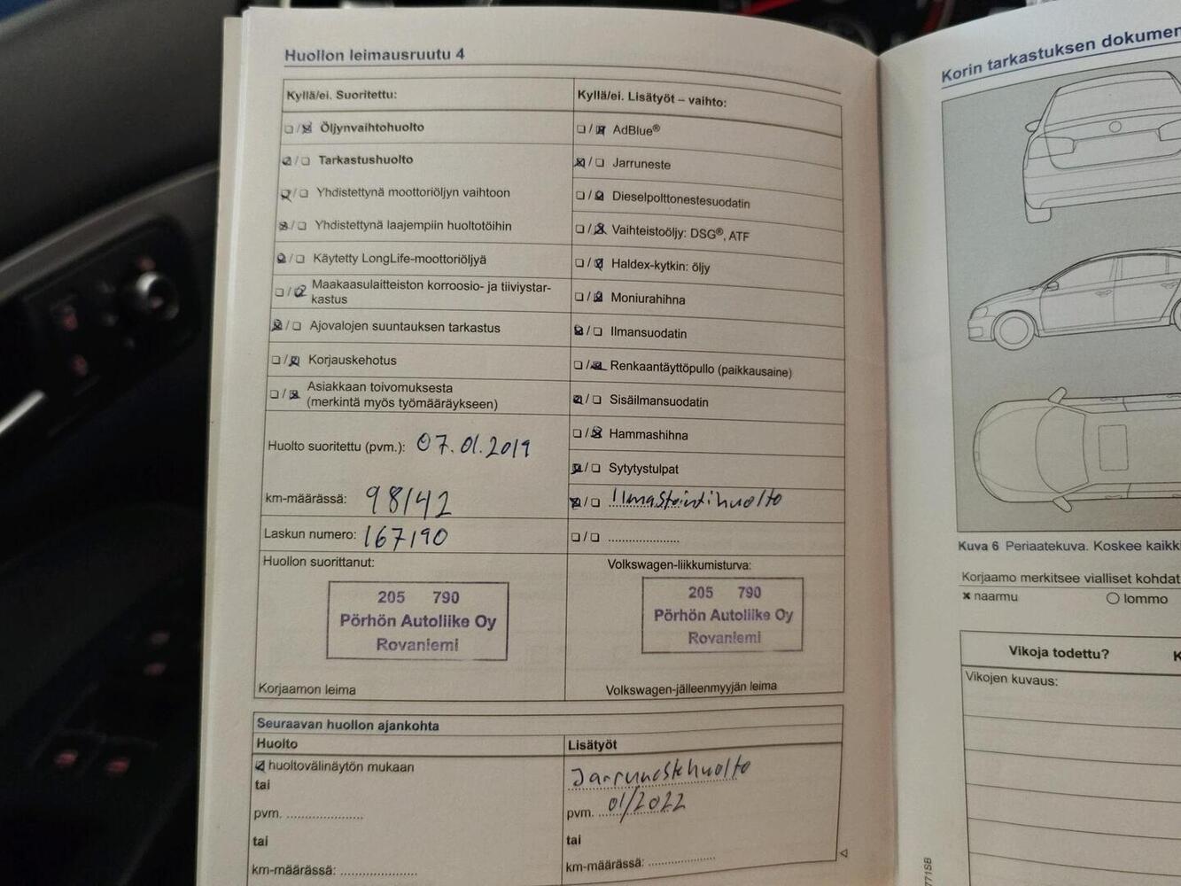 Volkswagen Touran vaihtoauto
