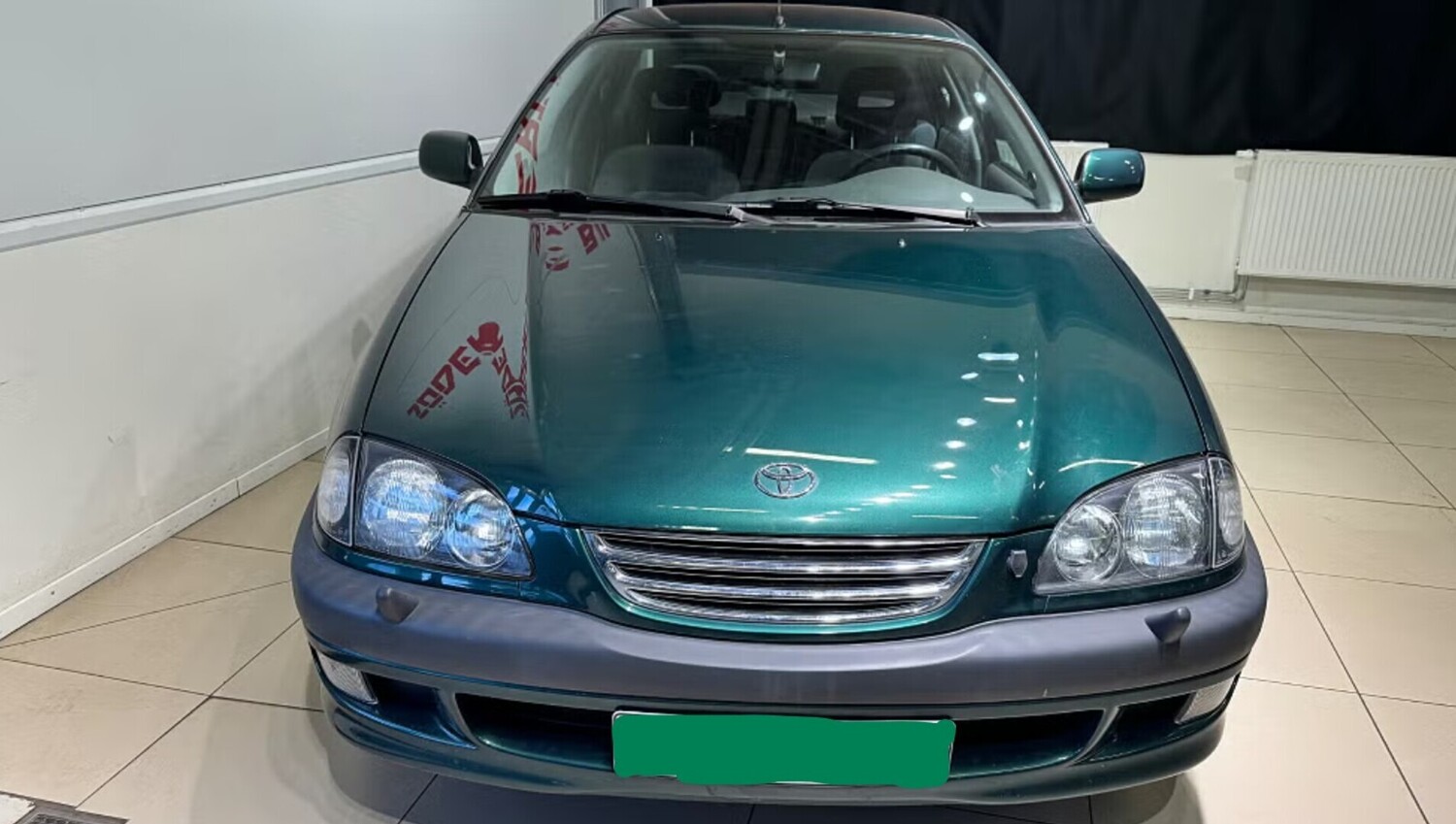 Toyota Avensis vaihtoauto