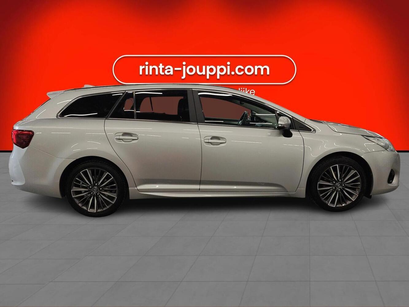 Toyota Avensis vaihtoauto