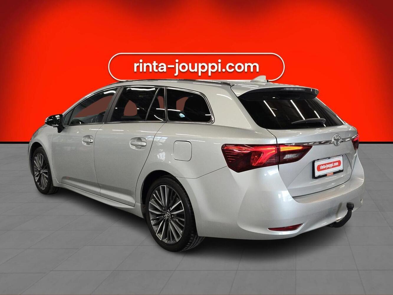 Toyota Avensis vaihtoauto
