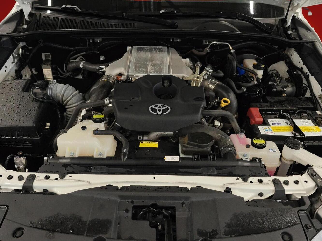 Toyota Hilux vaihtoauto