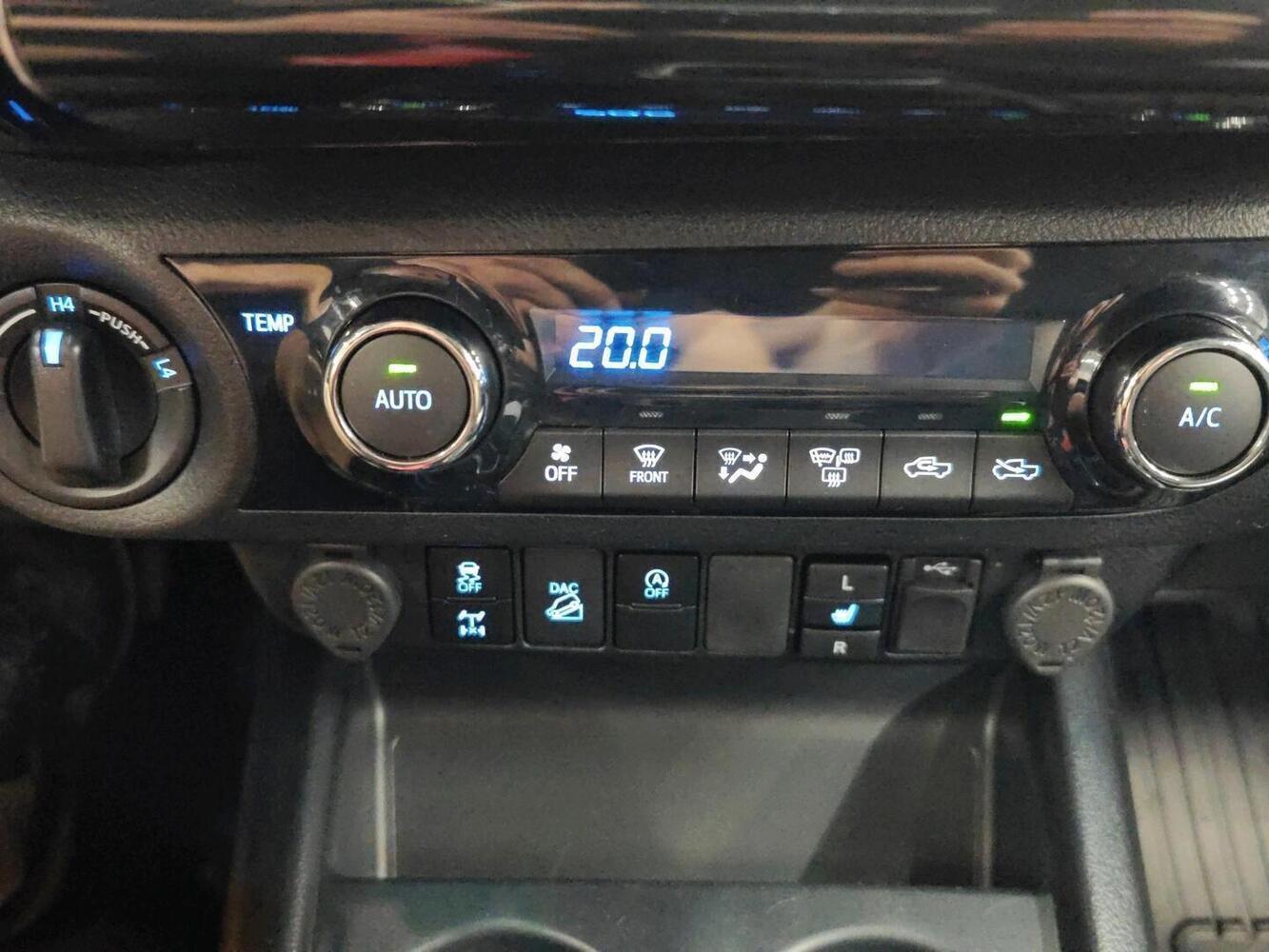 Toyota Hilux vaihtoauto