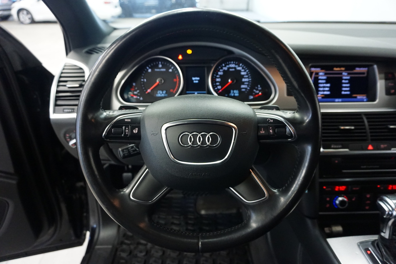 Audi Q7 vaihtoauto