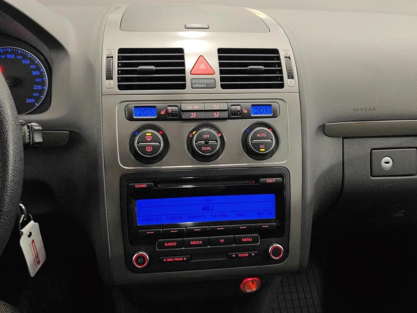 Volkswagen Touran vaihtoauto