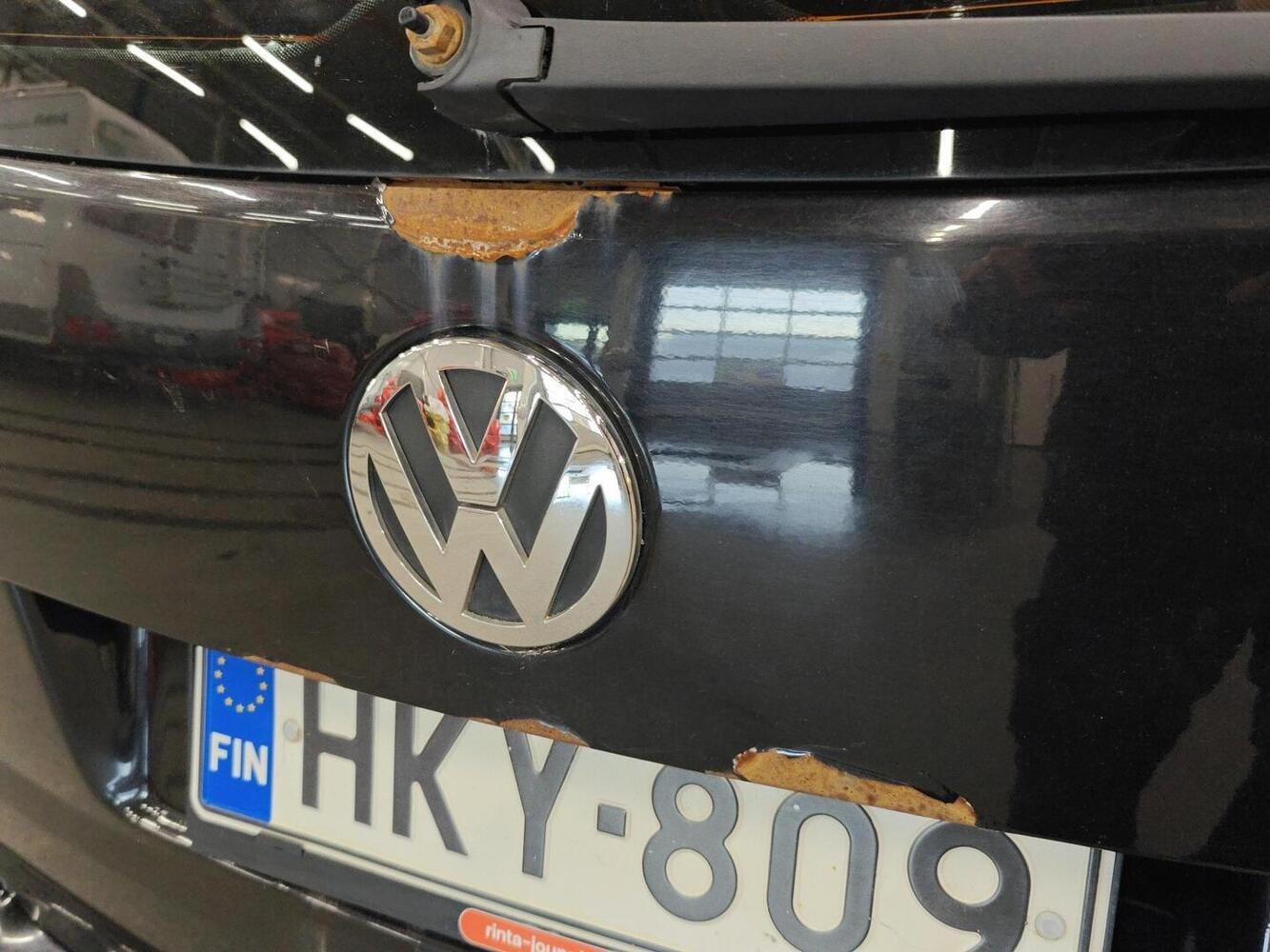 Volkswagen Touran vaihtoauto