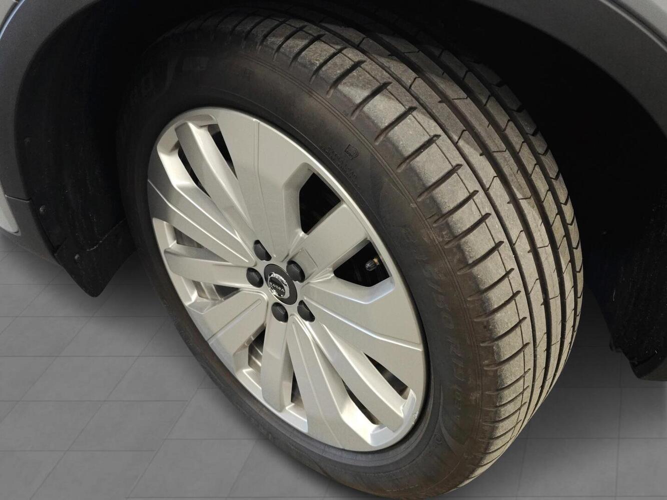 Volvo EX40 vaihtoauto