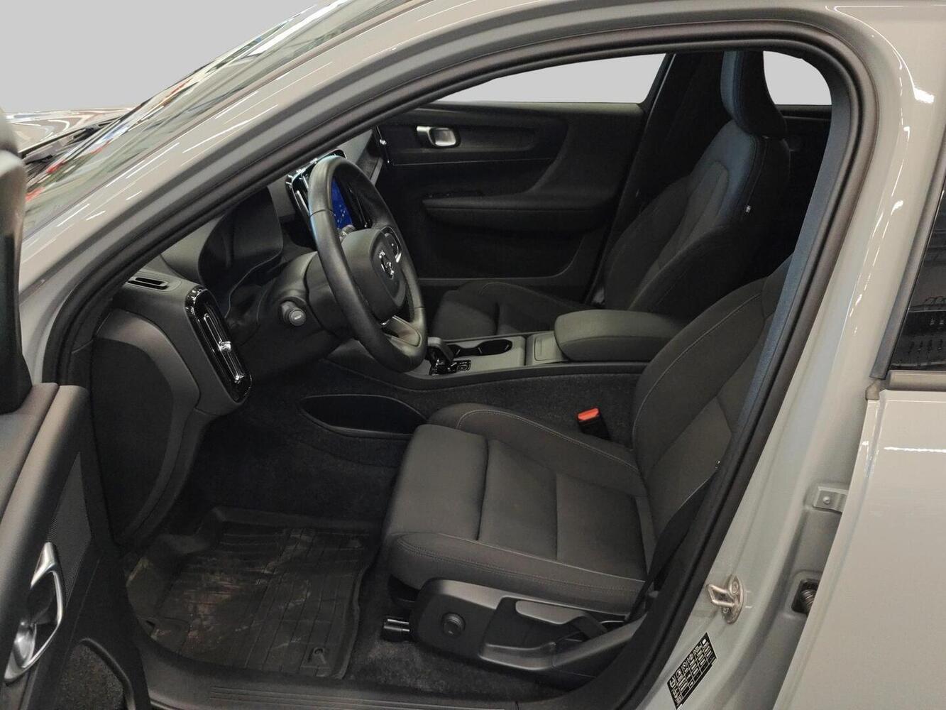 Volvo EX40 vaihtoauto