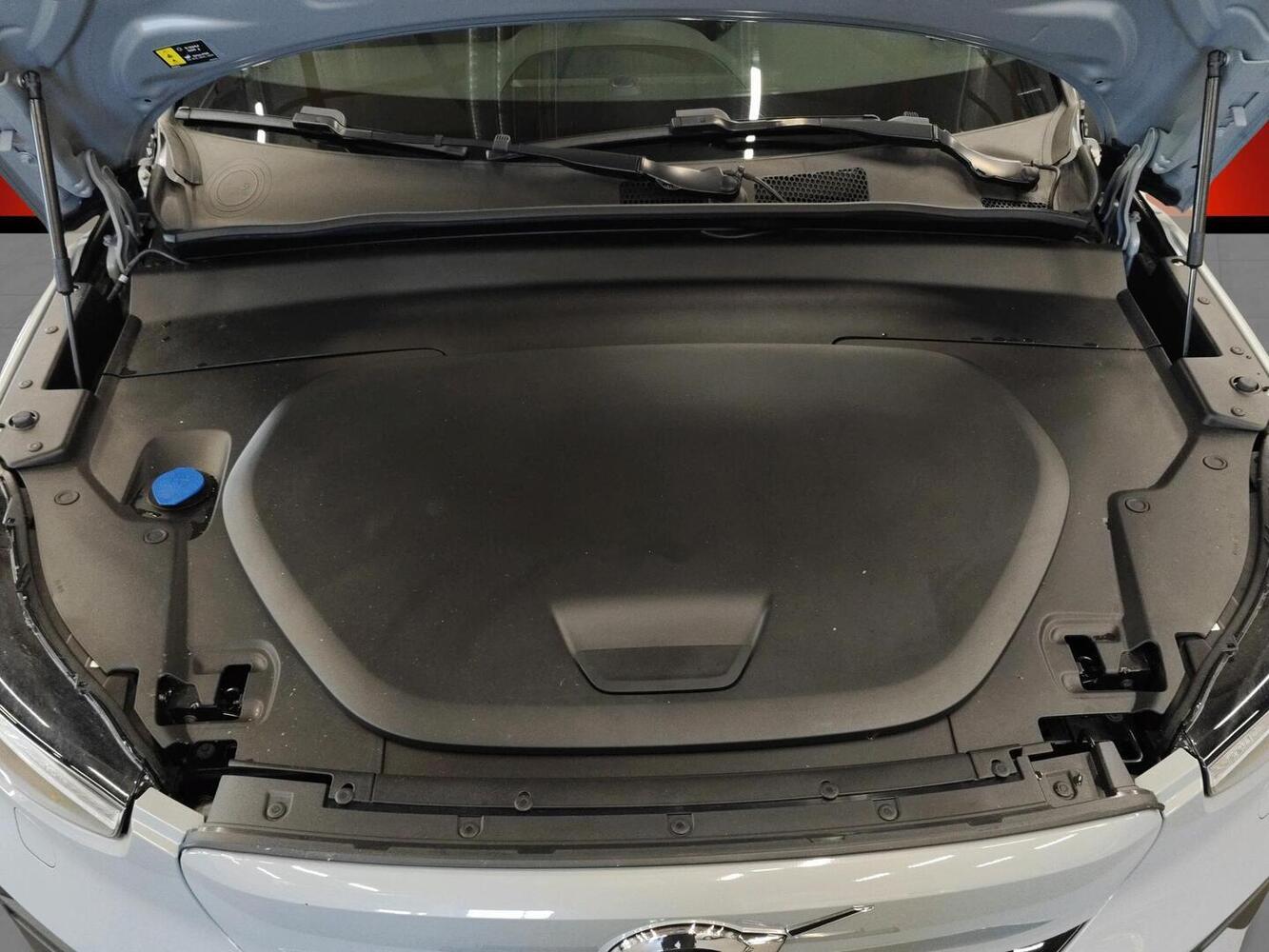 Volvo EX40 vaihtoauto