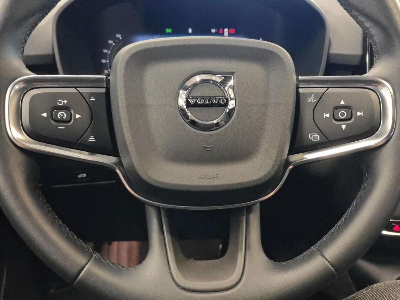 Volvo EX40 vaihtoauto